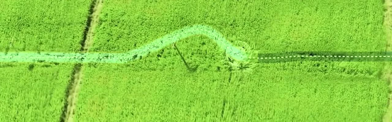 Trayectoria de vuelo desviada alrededor de un poste en parcela agrícola